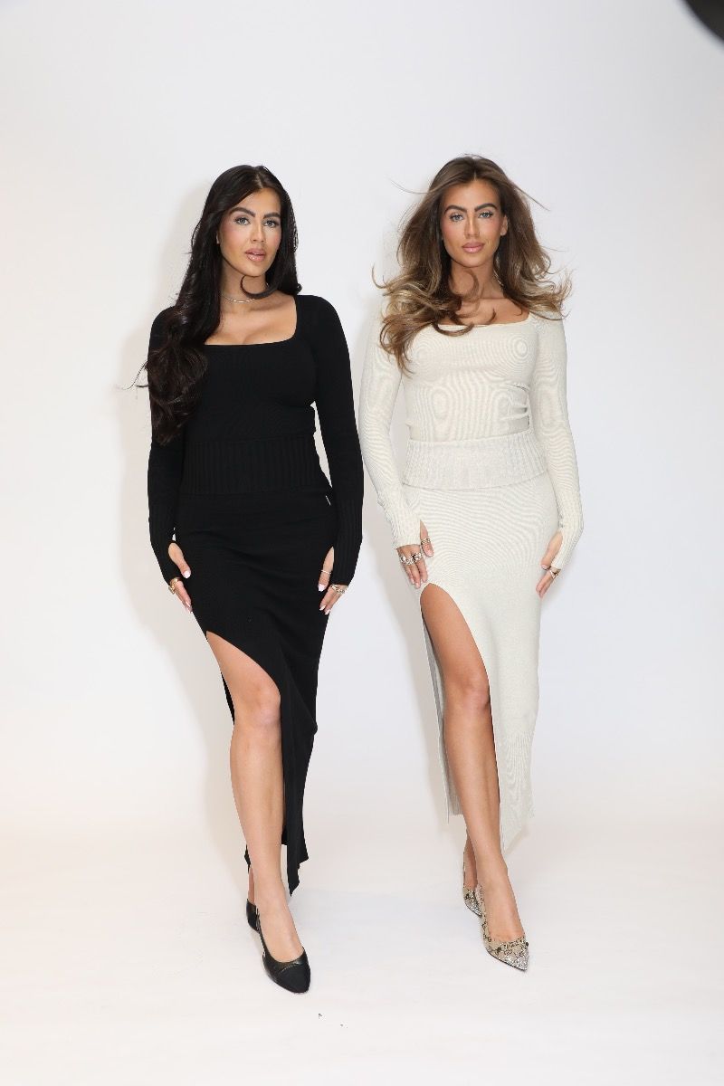 SCARLETT KNITWEAR HIGH SPLIT SKIRT