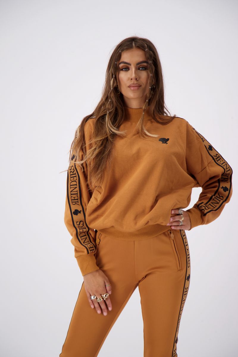 TRACKING SWEATER