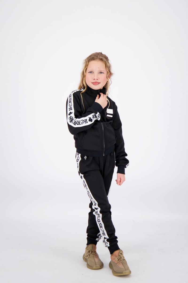 TRACKING VEST ANCIENT LETTERTYPE Reinders by Julie & Marie